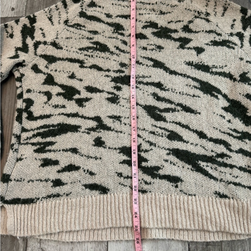 ⭐️Madewell Cream and Black Turtleneck Sweater - Picture 7 of 8